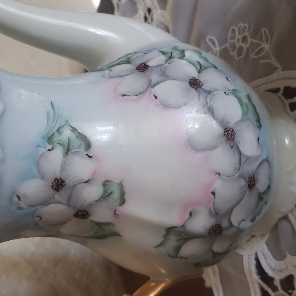 Porcelain Tea Set - Picture 6 of 9